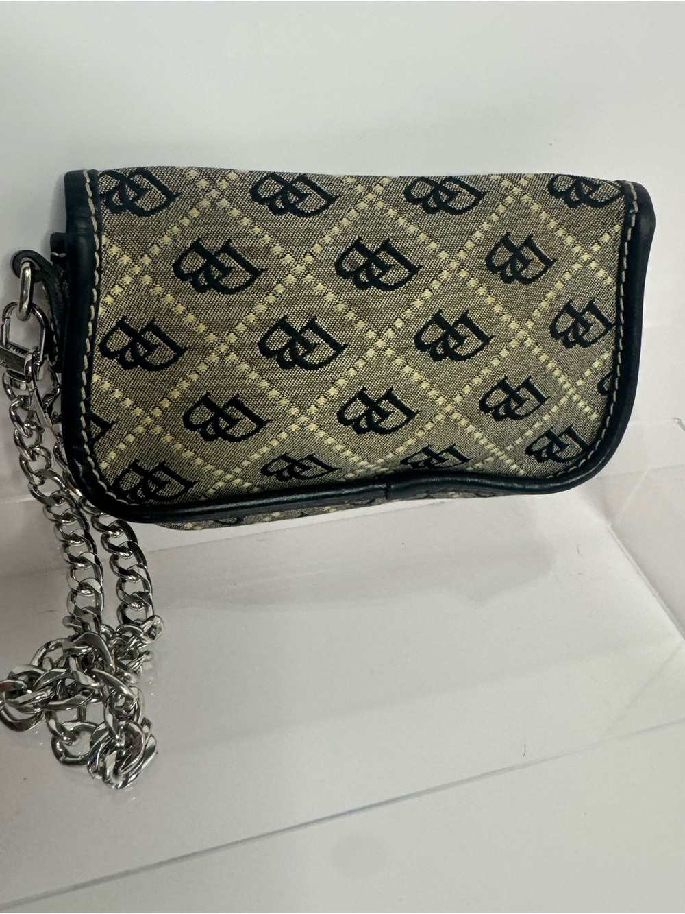 #306 Dooney & Bourke Monogram Wristlet Pouch - Picture 4 of 10